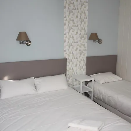Hotel La Cote Sauvage 2*